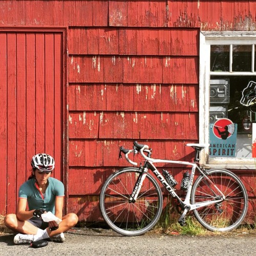 pedalitout: I went into this general store 3 different times before leaving. Water. Pops. The Popsic