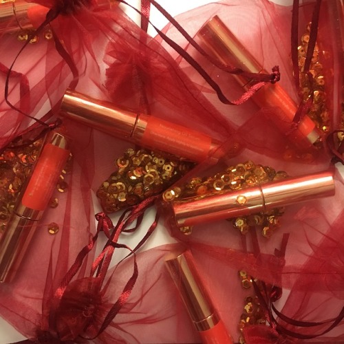 kartari: KYRAVI BEAUTY IS LAUNCHING 11.13.18 meet kyravi beauty’s NOURISHING OIL SERUM, a powe