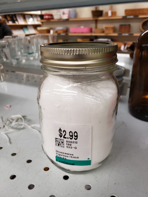 shiftythrifting:  Unlabeled white powdery