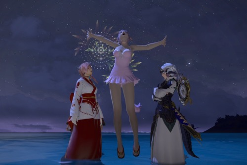 After party with Vao and eveningstarffxiv complete with fireworks and a little gossip