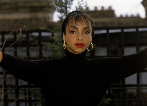twixnmix:Sade photographed by Jean-Claude Deutsch at home in London, 1985.