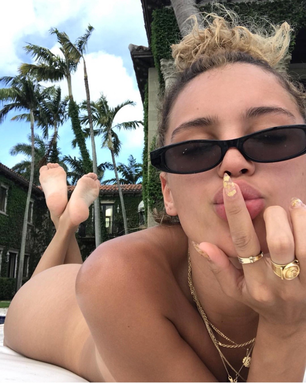 gawd-desses:  Val.mercado  