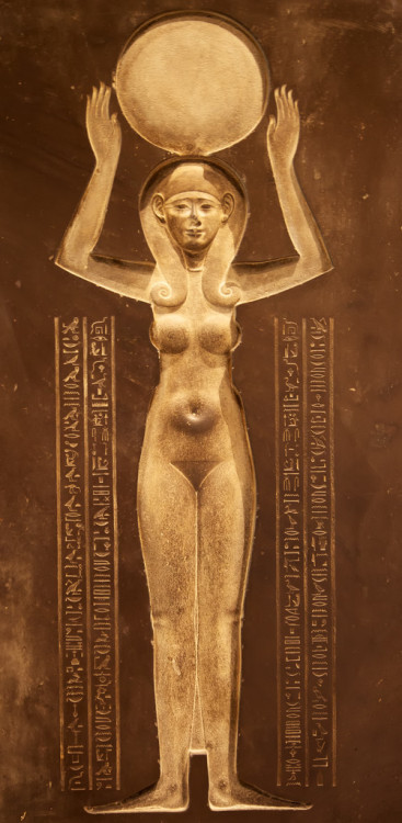 Goddess Nut raising the SunDetail from the lid of the sarcophagus of Djedhor, 4th century BC. Now in