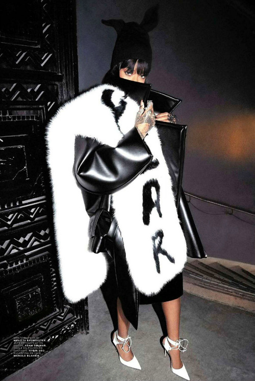 XXX world-of-fashions:   fuckyeahrihanna:  Rihanna photo