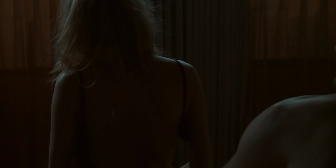 odd-film-stills:  Sky (2015) dir. Fabienne Berthaud 