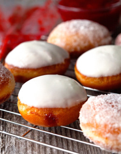 sweetoothgirl:    Jelly Doughnuts