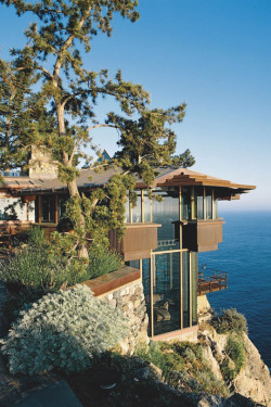 livingpursuit: Cliff House in Big Sur, California