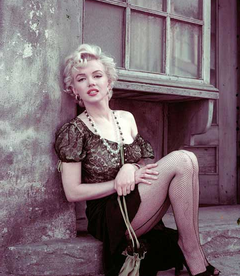 twixnmix:  Marilyn Monroe photographed by Milton H. Greene, 1956.   These risque Marilyn Monroe photographs were taken on the 20th Century Fox studio back lot in Los Angles in 1956. Milton believed in Marilyn’s range as an actress and during this sitting