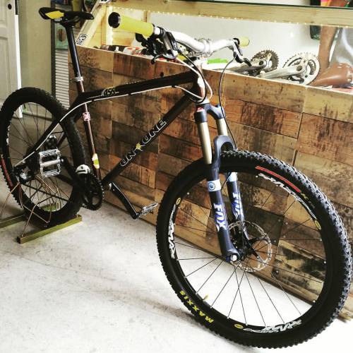 26tommer: Buy this bike at @26tommer #26tommer #mtb #workshop #mountainbiking #pedallife