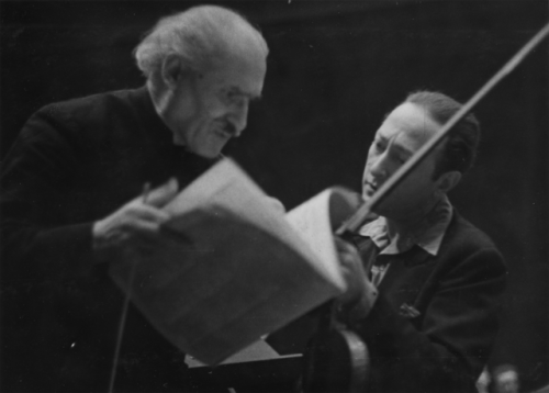barcarole:Jascha Heifetz rehearsing with Arturo Toscanini, ca. 1950.