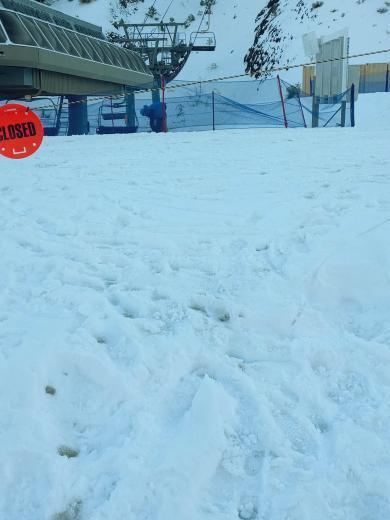 Saw Snow For The First Time In Years Yesterday And I Was Walking Around In A Flipping Tank Top So People