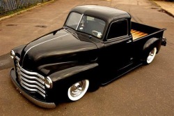customroadie:  Classic Chevy :) 