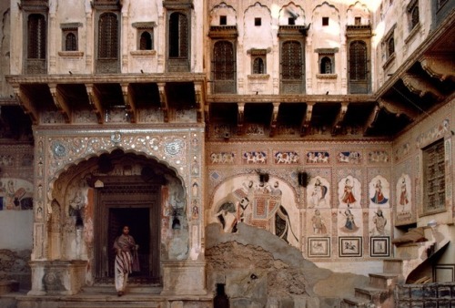 dolm:India. Mandawa. Rajasthan. 1985. Bruno Barbey.