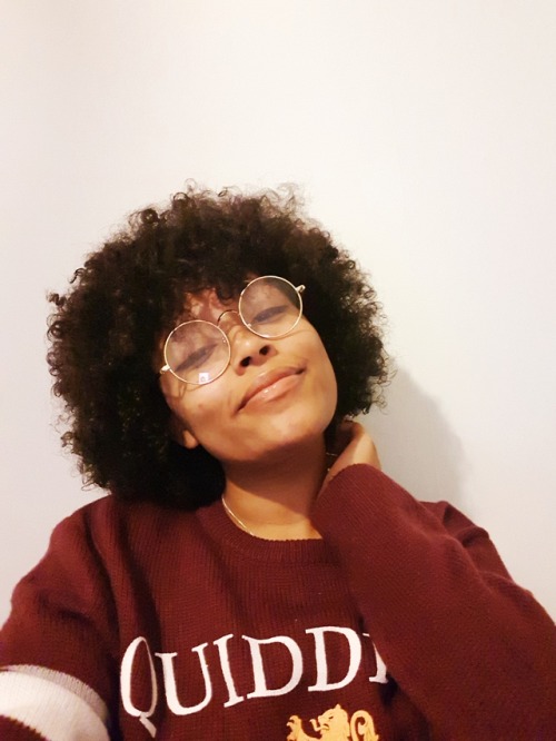 dracomalfoys:Accidental Harry potter cosplay for black out; rocking my afro, quidditch jumper and ro