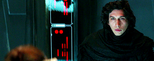 my-reylo:knights-of-ben-solo:kyloperenium:tknightsofren:Ben Solo. Kylo Renhe looks SO DIFFERENT in a