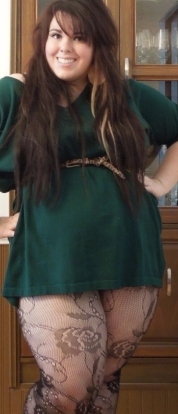 erronblack-tom:  Beautiful girl I love your huge legs 