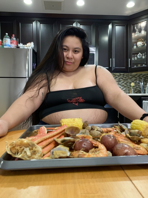 mochiibabiifeedii:  This massive seafood porn pictures