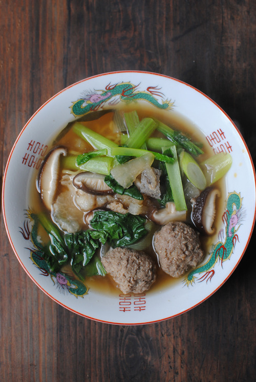 椎茸ラーメン＿＿＿＿＿＿＿＿＿＿＿＿＿＿＿＿＿＿＿＿＿＿＿＿＿＿＿＿＿＿＿＿＿＿＿海老やササミの茹で汁は捨てずに取っておき冷凍しておく。上等なラーメンスープになるからだ。市販のスープをこれで伸ばせば味