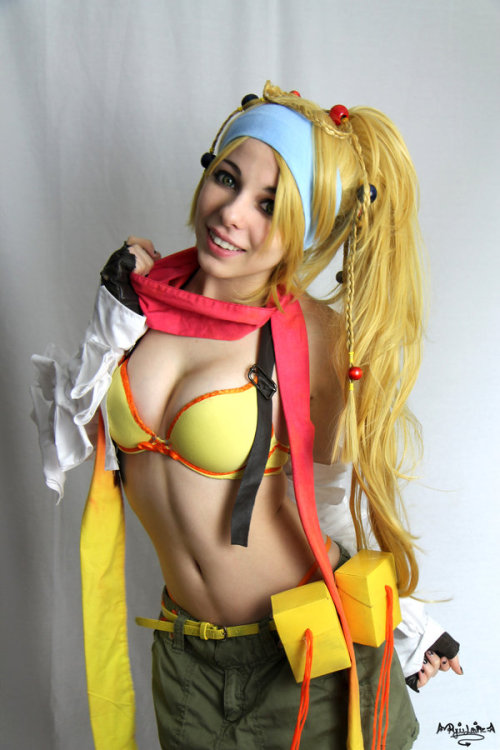 sakafai:  Sexy and nice Rikku cosplay from porn pictures