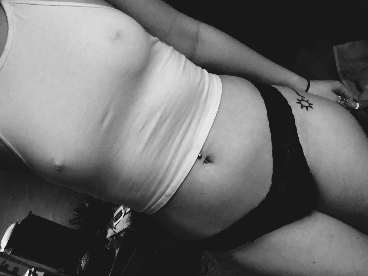alwayys-hornyy:  👄 crazzzygypsy
