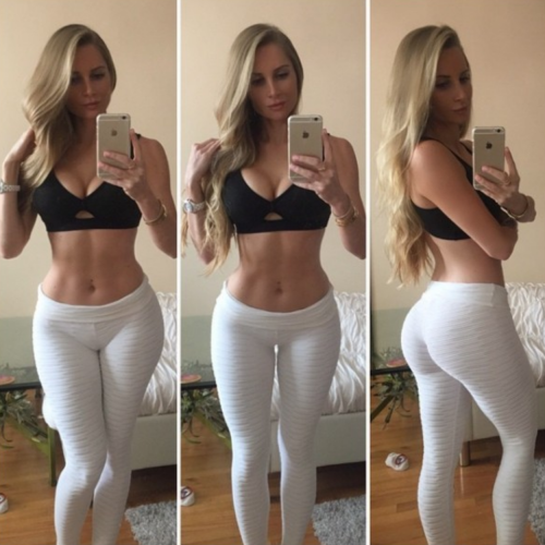 What is not to love about the amazing Amanda Lee in yoga pants