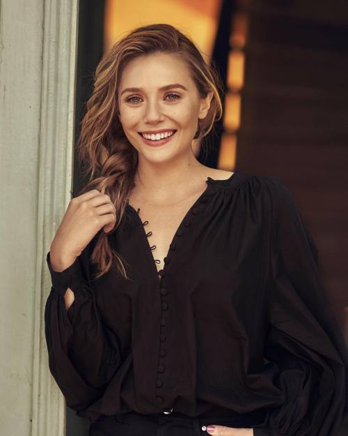 baddestbitchesglobal:  Elizabeth Olsen