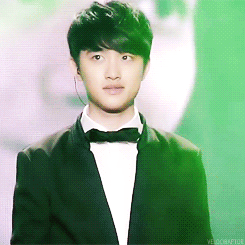 yixinques:  handsomesoo in a suit 