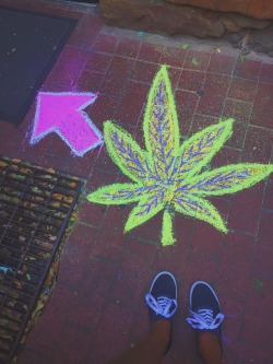 cannabis-vibes:  A lil’ chalk art I did