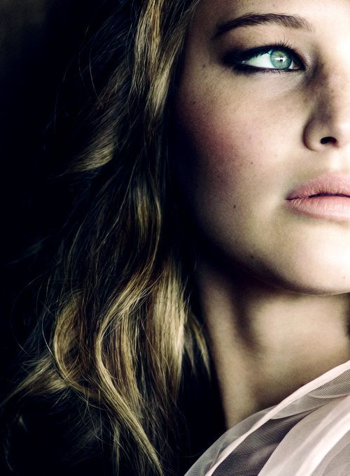 thepaintedbench:  Jennifer Lawrence