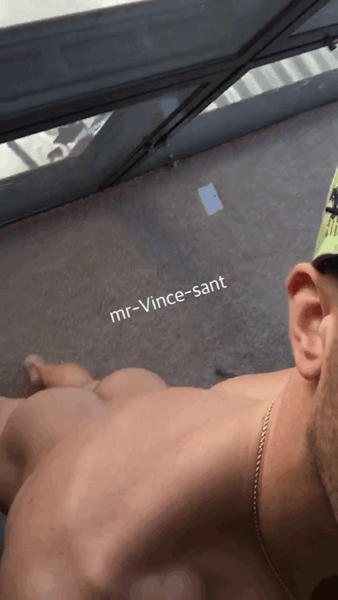 i-suck-perfectly:  tmblrish:  Trainer and Instagram Celeb Vince Sant bares it all 🍆  I. AM. DEAD.