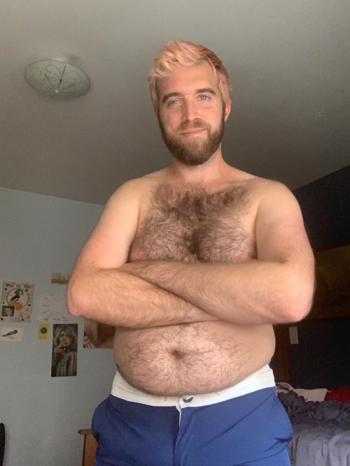 “What a handsome guy both before and after. Really enjoy his new dad bod! Gotta keep us updated on y