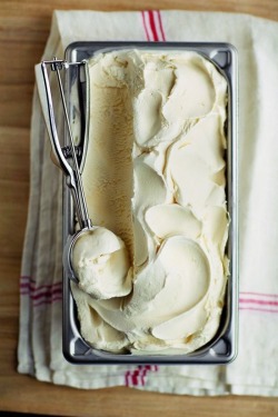 @AnnaBanks: Used my dad&rsquo;s recipe and made some homemade ice cream! #Yum!