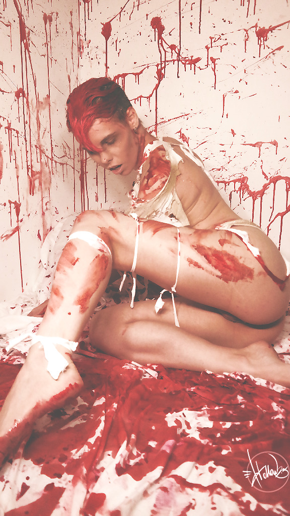   “The Thrall”Shot taken during Cat Hedlund’s Vampire concept shoot. Photography