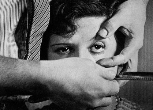 oau:  Un Chien Andalou (1928) Luis Buñuel and Salvador Dalí