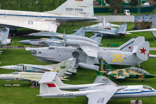 rocketumbl:  The Central Museum of the Air Forces at Monino
