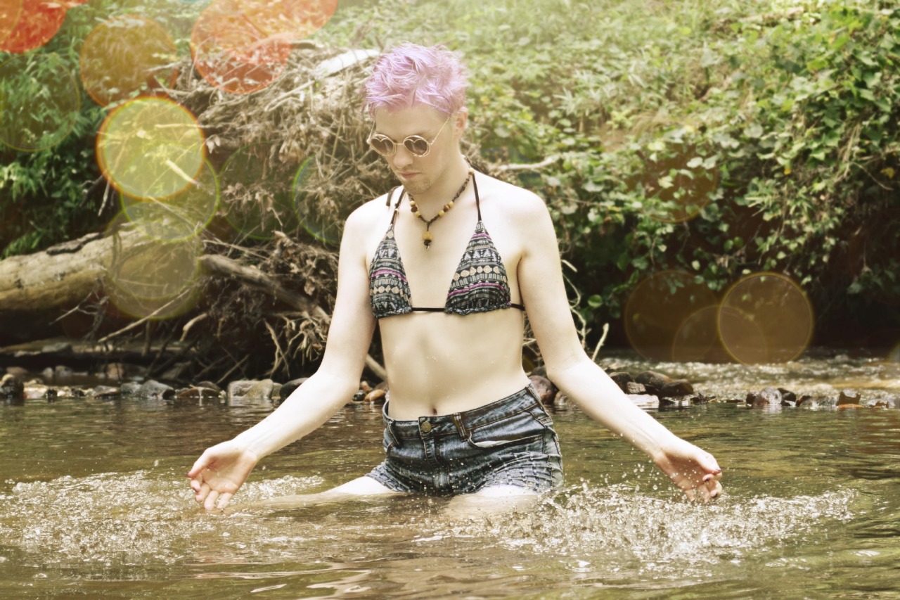 houseofalexzander:  lover0fhumanity:  houseofalexzander:  I live, my life.  I simply