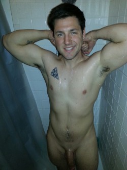 shuturdirtywhoremouth:  Lil shower time