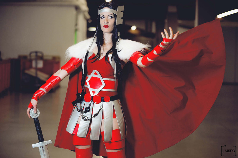 angelophile:  Lady Sif by LuceCosplay on Deviantart. Photography by Meian Photography