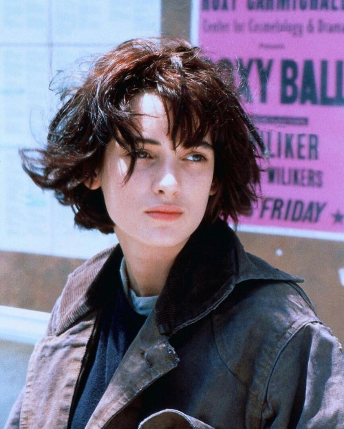 winona ryder rocking the 80s bob haircut style