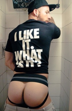 guysfrombehind14:  Guys from Behind Submit your favorite ass pics http://guysfrombehind14.tumblr.com/submit 