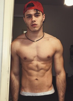 sexyboysbeingsexy.tumblr.com post 148564775294