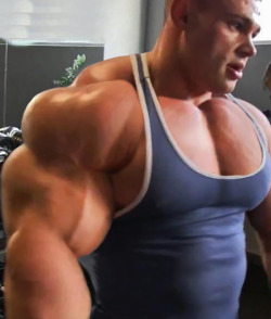 Muscle Lockeroom