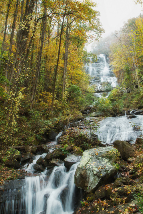 Amicalola Falls (”tumbling waters”)