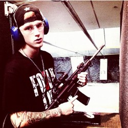 ogkingroy:  #MGK.. 