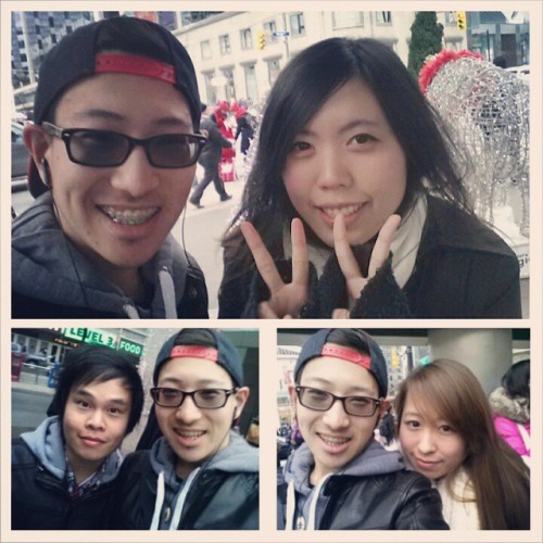 Got to meet Natsumiii, Domics and LILYPICHUUUU! #leagueoflegends (at Yonge and Dundas Square)
