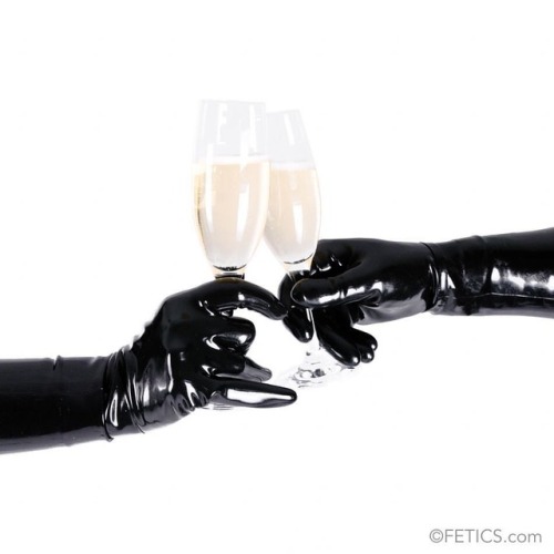 Having champagne in latex is the best. #feticsandfetish #fetics #fetishphotography #loveforlatex #lo