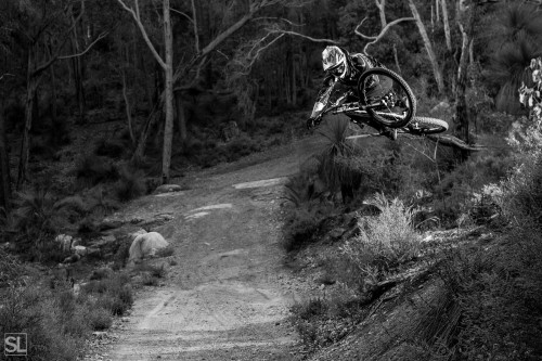 horsthimself:  Luke Ball throwing a casual table