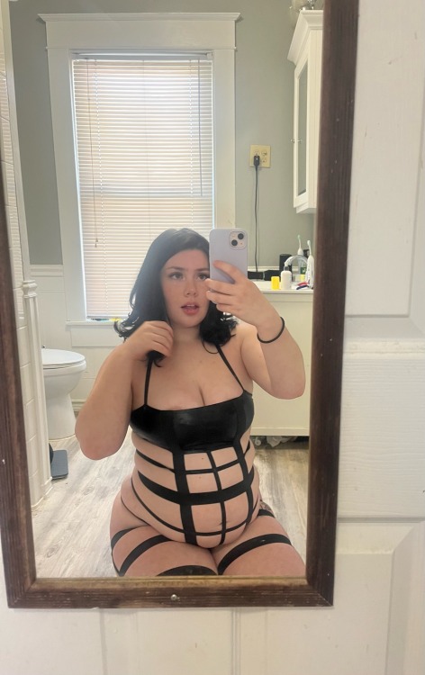 tianastummy:tummy was bad so it got put behind bars ¯\_(ツ)_/¯