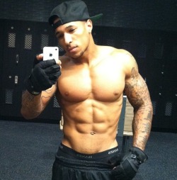 beautifulblackmenfromphilly:  http://beautifulblackmenfromphilly.tumblr.com/ 