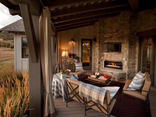 Cottage Life
